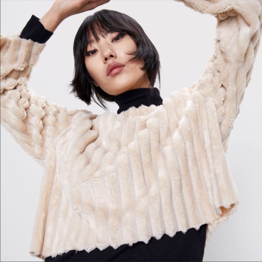 Oversized Cropped Sweater